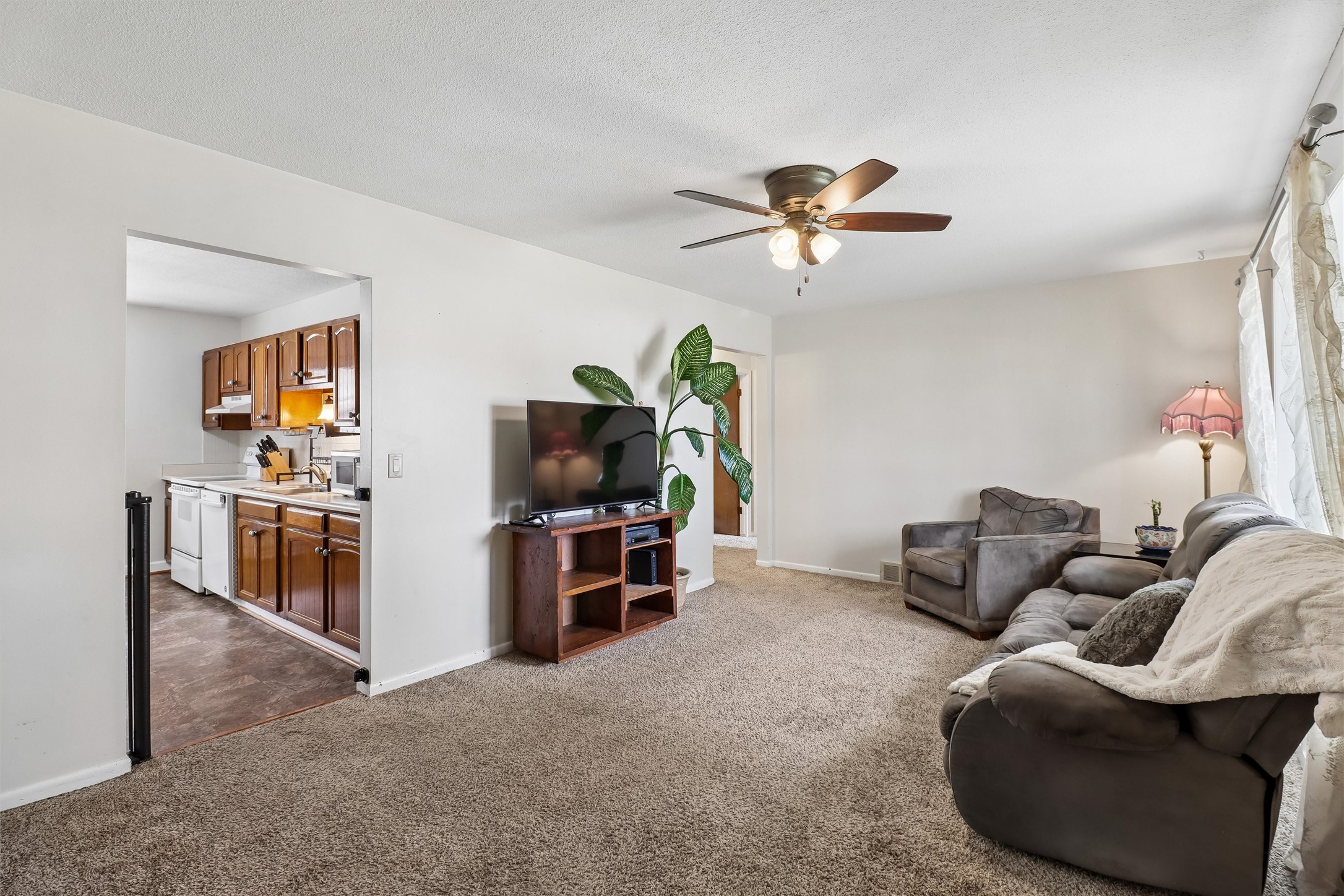 408 NW Linden Street