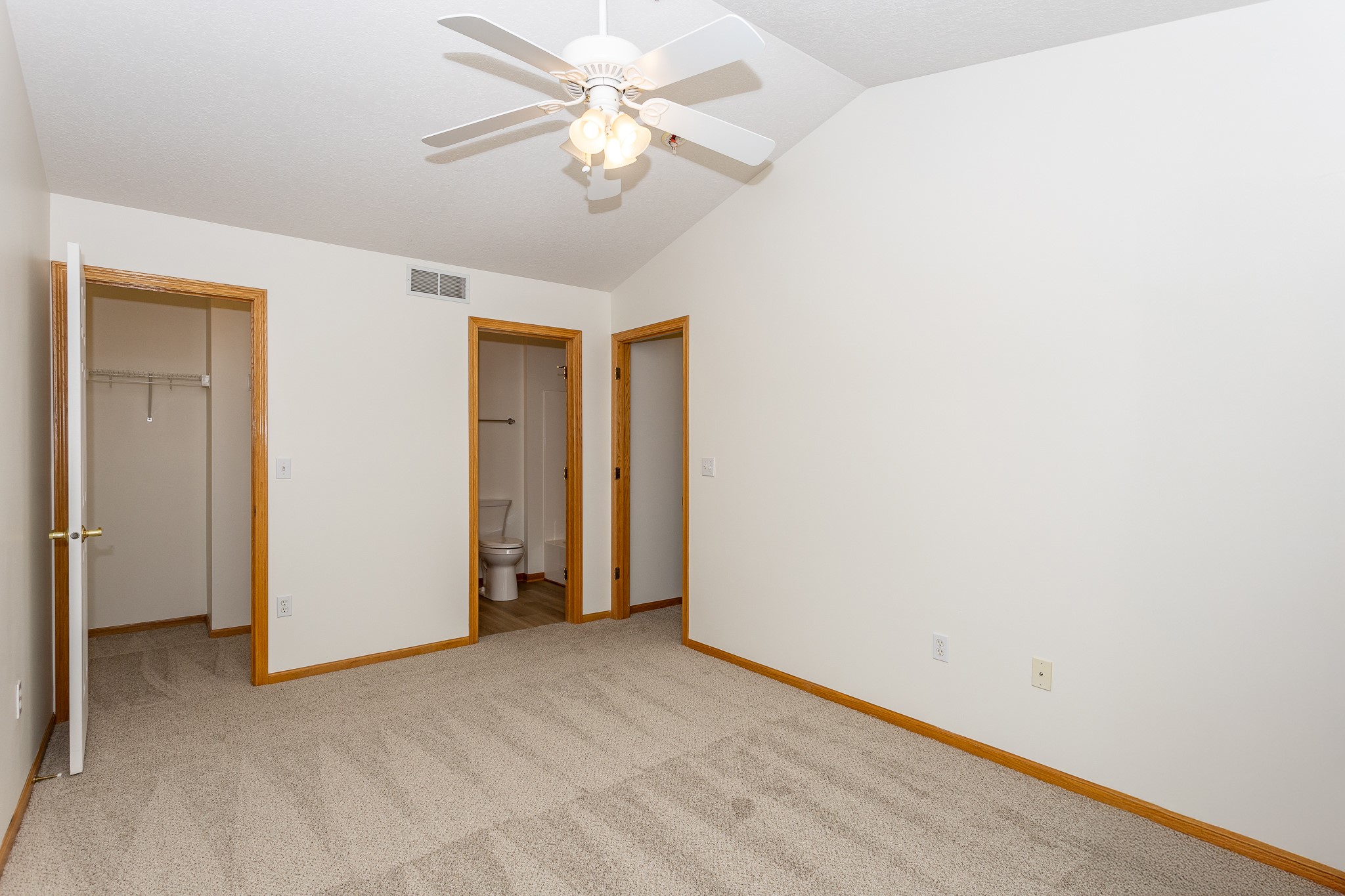 500 N Valley Drive #202, Des Moines, Iowa image 20