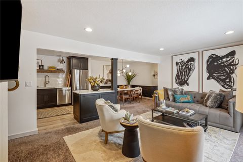 4323 Grand Avenue 428 Des Moines IA 50312