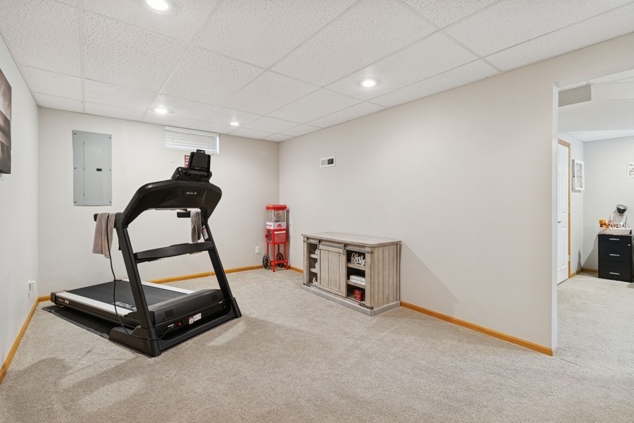 974 78th Place, West Des Moines, Iowa image 22