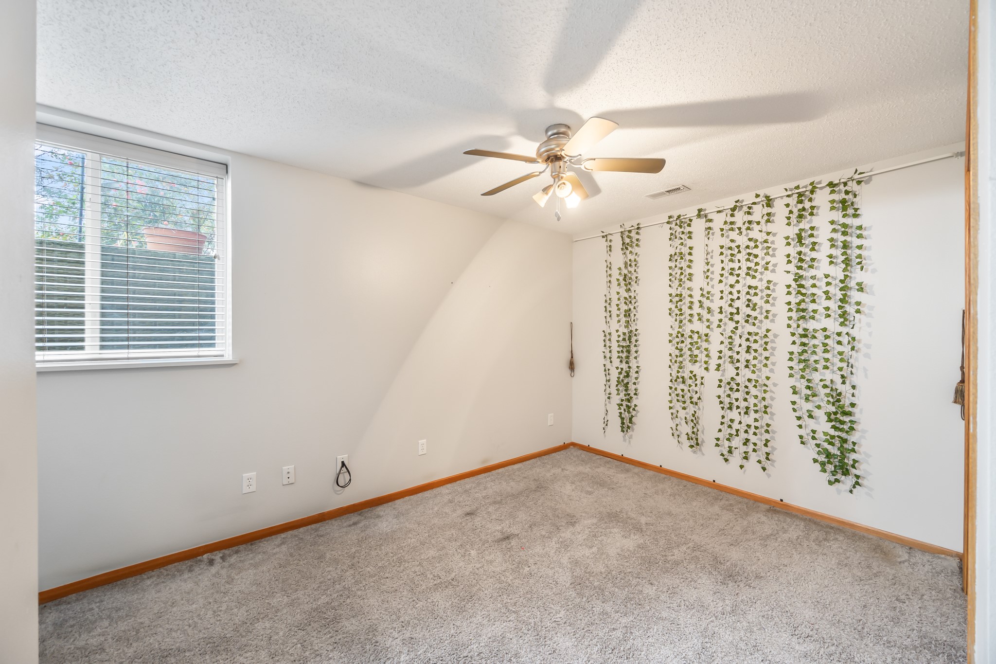 1634 Prairie Circle, Altoona, Iowa image 14