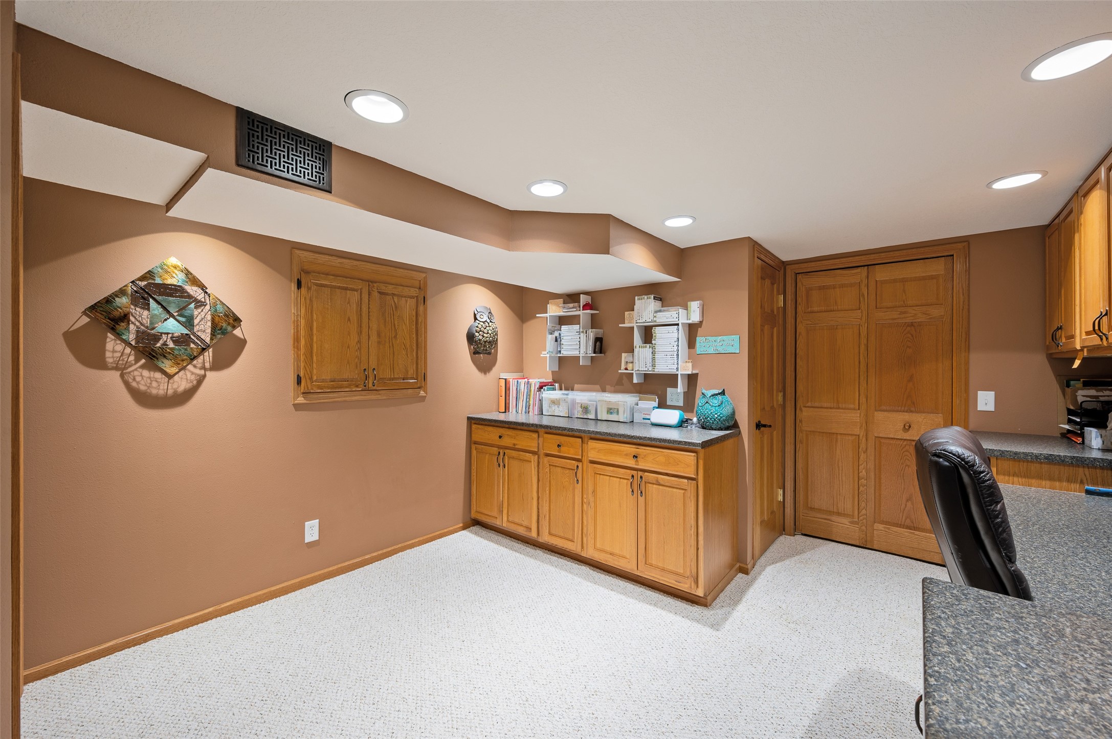 388 N Shadyview Boulevard, Pleasant Hill, Iowa image 33