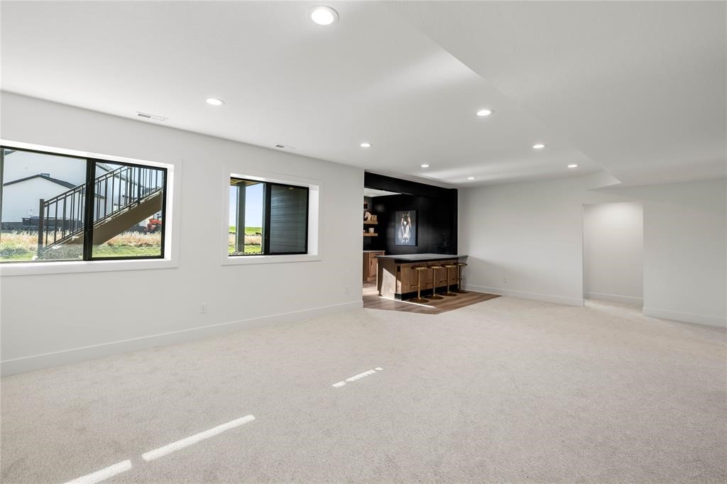 17950 Tanglewood Drive, Clive, Iowa image 20