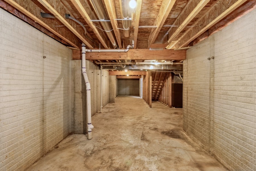 2391 N 10th Avenue, Newton, Iowa image 30