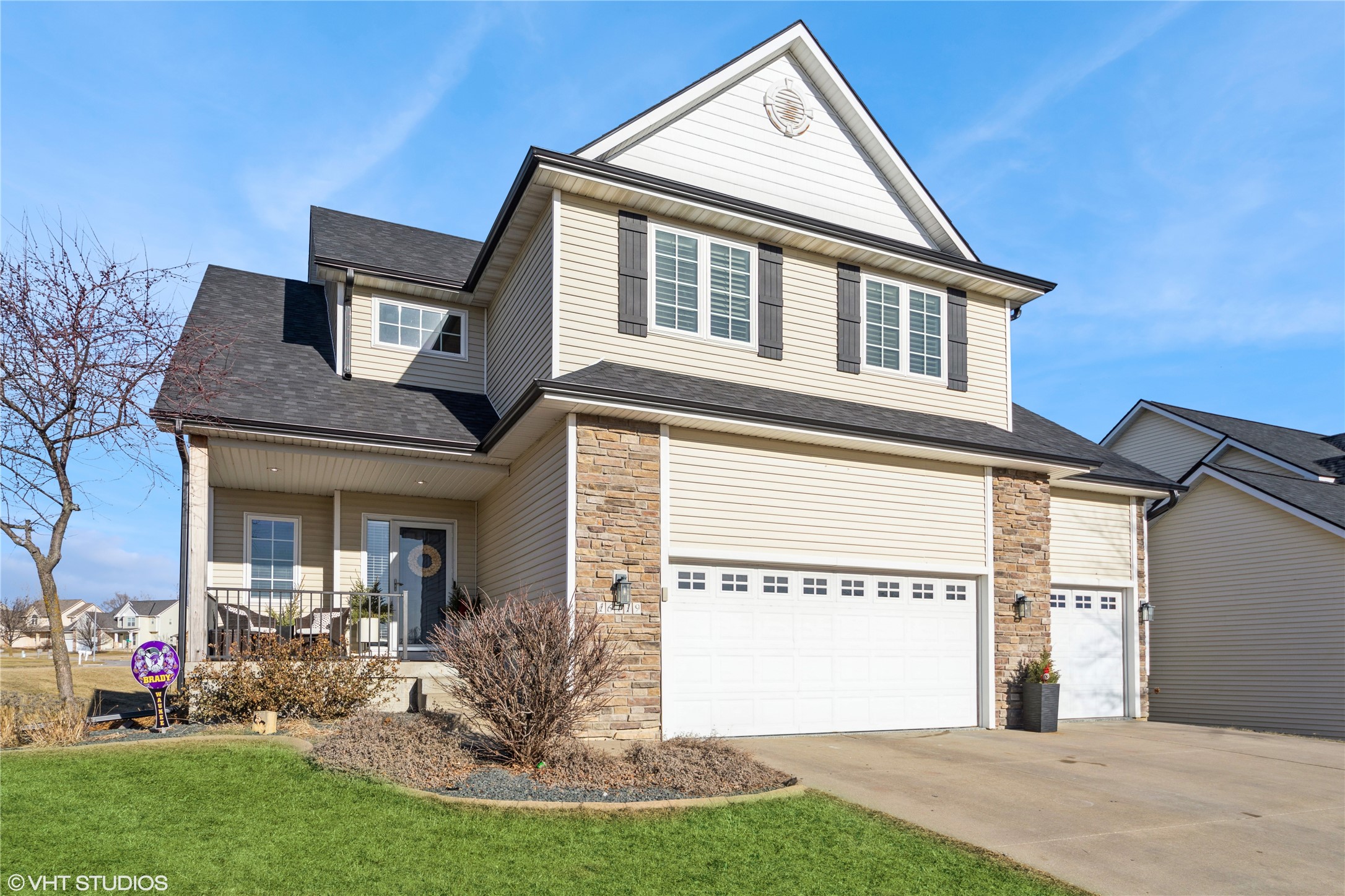 16119 Tanglewood Drive, Urbandale, Iowa image 1