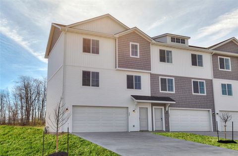 Condominium in Pleasant Hill IA 189 56th Street.jpg