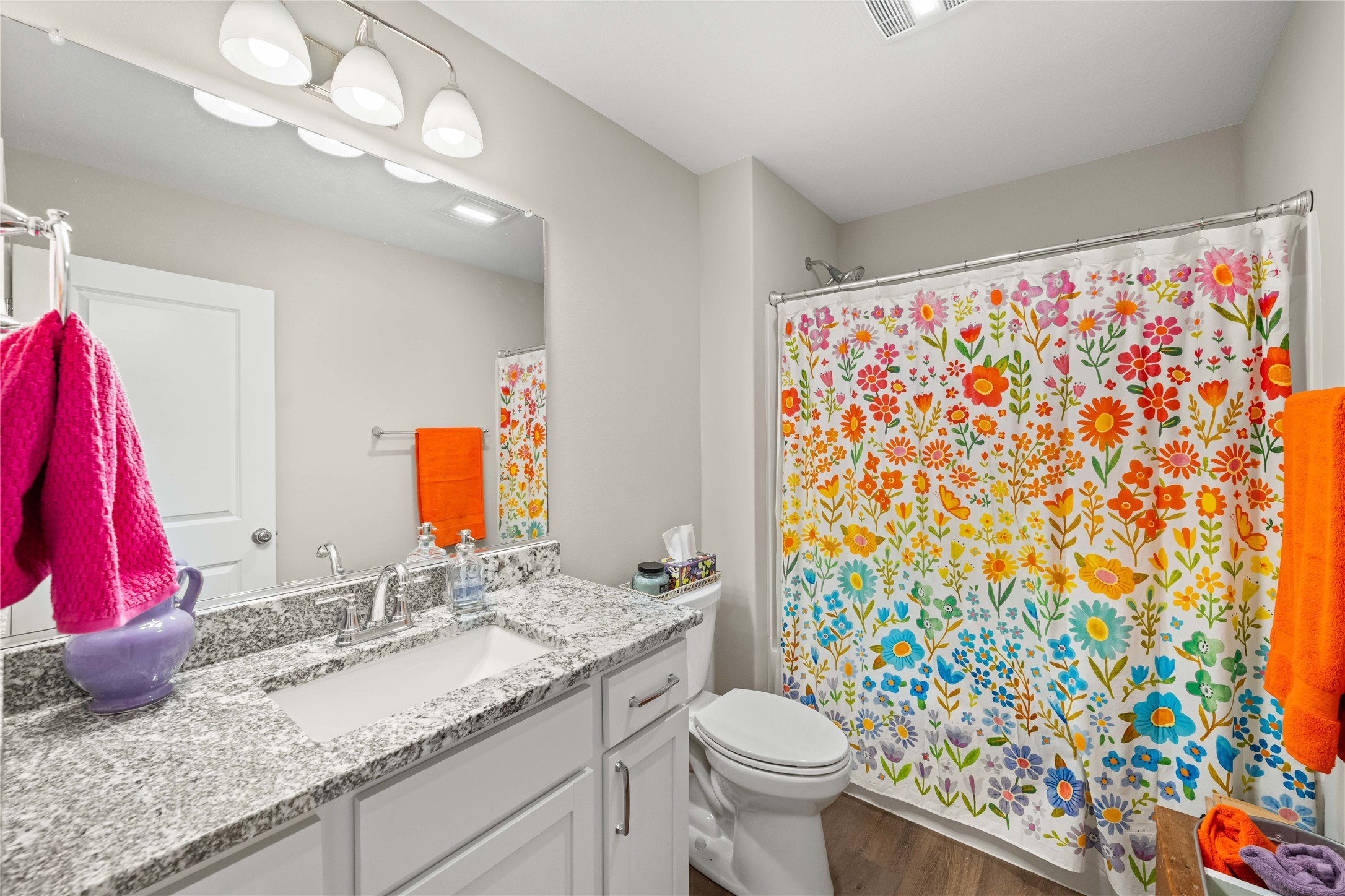 14523 North Valley Drive, Urbandale, Iowa image 17