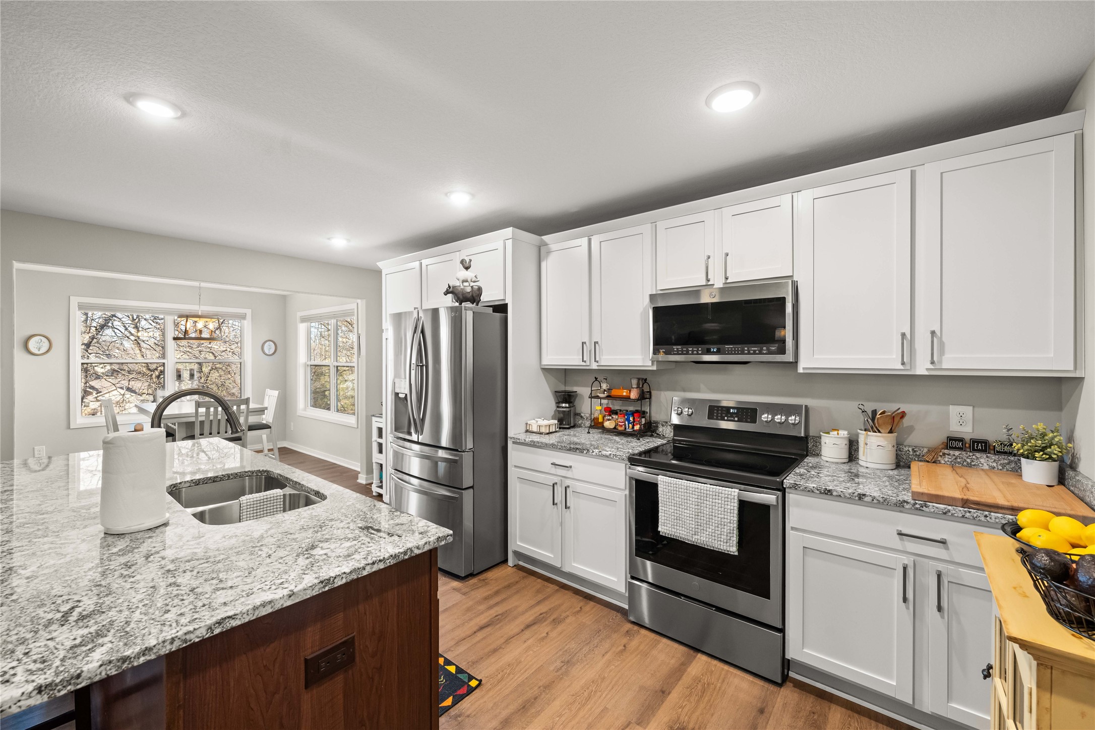 14523 North Valley Drive, Urbandale, Iowa image 9