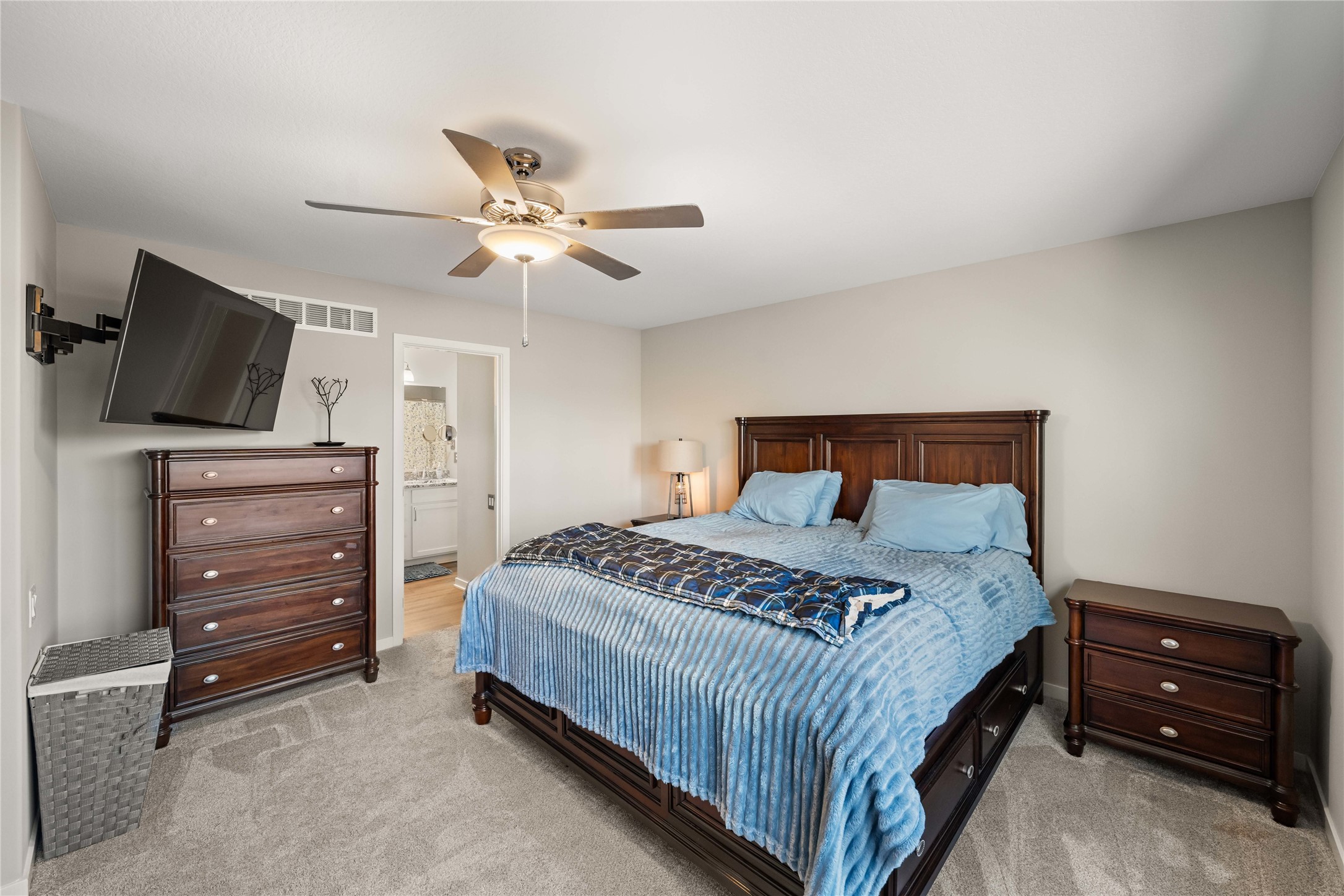 14523 North Valley Drive, Urbandale, Iowa image 18