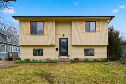 Homes For Sale - 3809 11th Street<br/> Des Moines, IA 50313