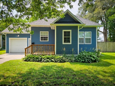 Homes For Sale - 2009 Story Street<br/> Boone, IA 50036