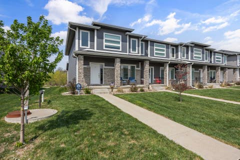 Condo For Sale - 16631 Wilden Drive<br/> Dallas County, Clive, IA 50325