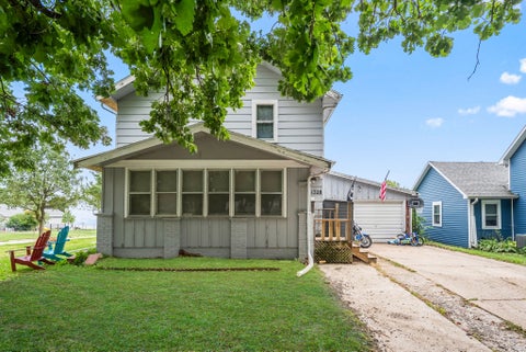 Homes For Sale - 1328 Benton Street<br/> Boone, IA 50036