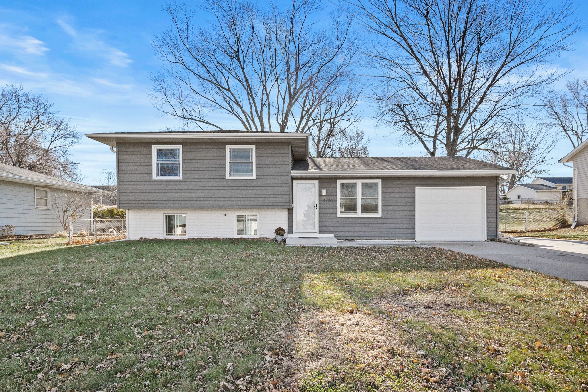 4726 Devlin Drive, Norwalk, Iowa image 1