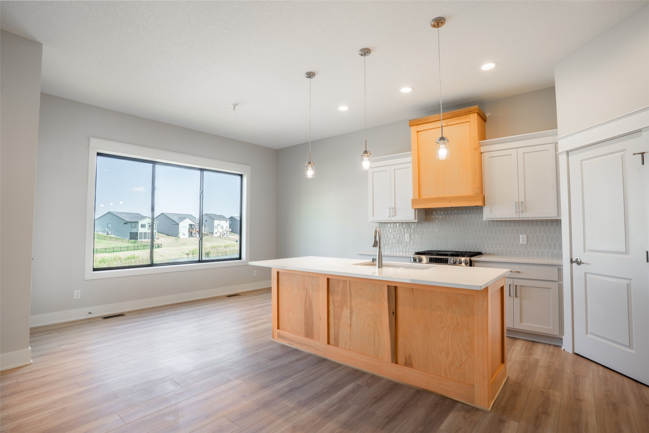 135 NW Alderleaf Drive