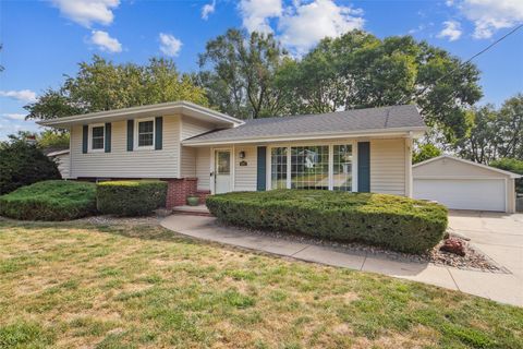 2077 NW 80th Court Clive IA 50325