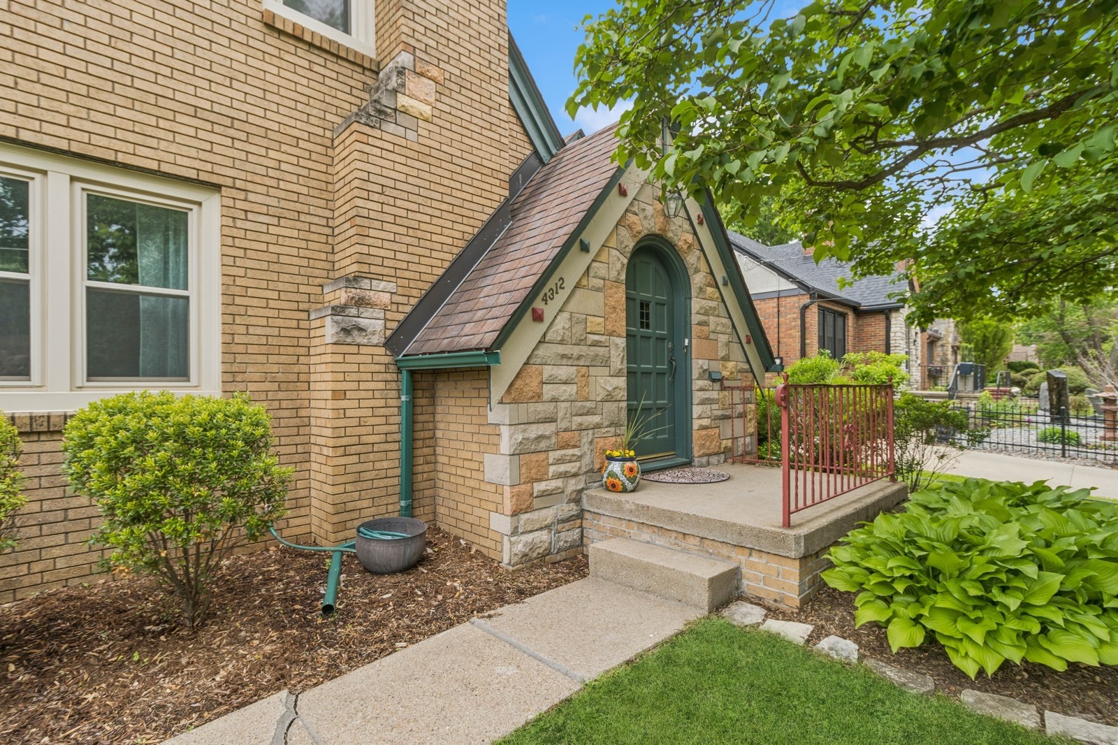 4312 Ashby Avenue, Des Moines, Iowa image 2