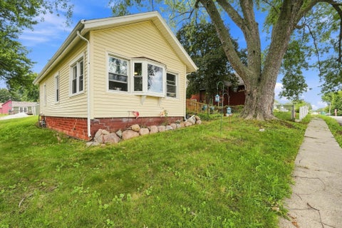 Homes For Sale - 106 W Mckinney Street<br/> Runnells, IA 50237