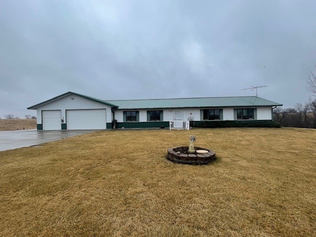 2370 520th Avenue, Melrose, Iowa image 1
