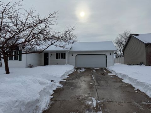 712 Oakwood Drive Webster City IA 50595