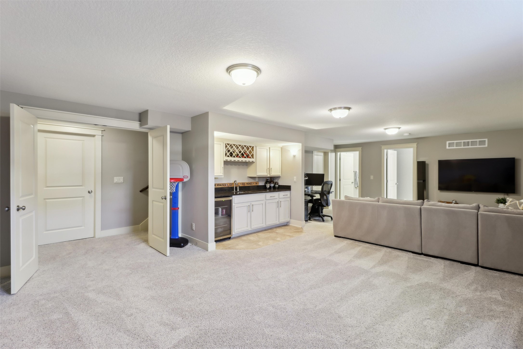 257 S 84th Street, West Des Moines, Iowa image 16