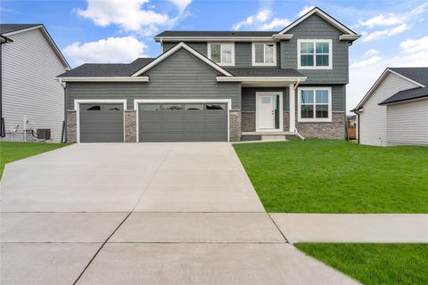 Homes For Sale - 915 Hamilton Road<br/> Waukee, IA 50263