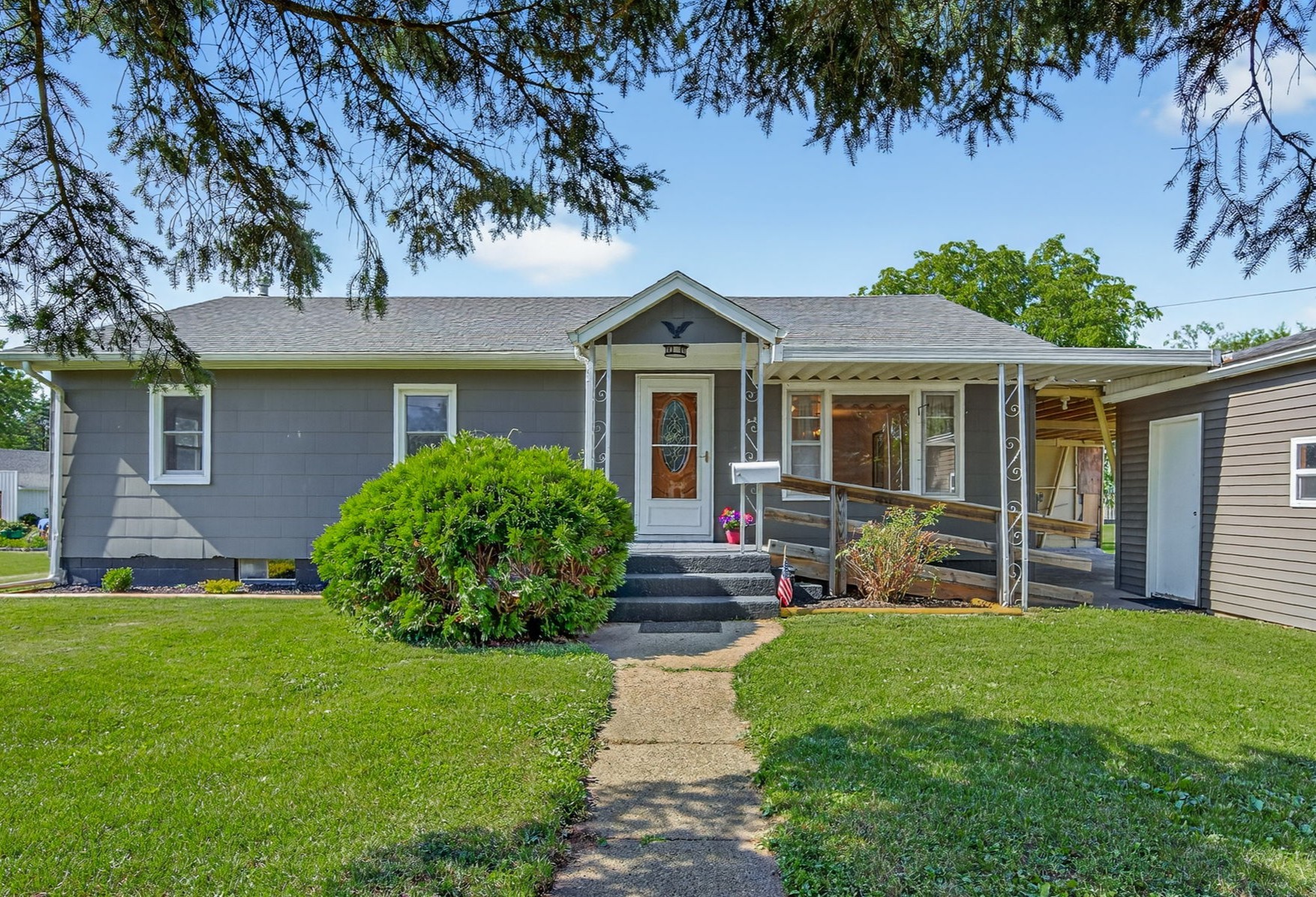 709 Grand Street