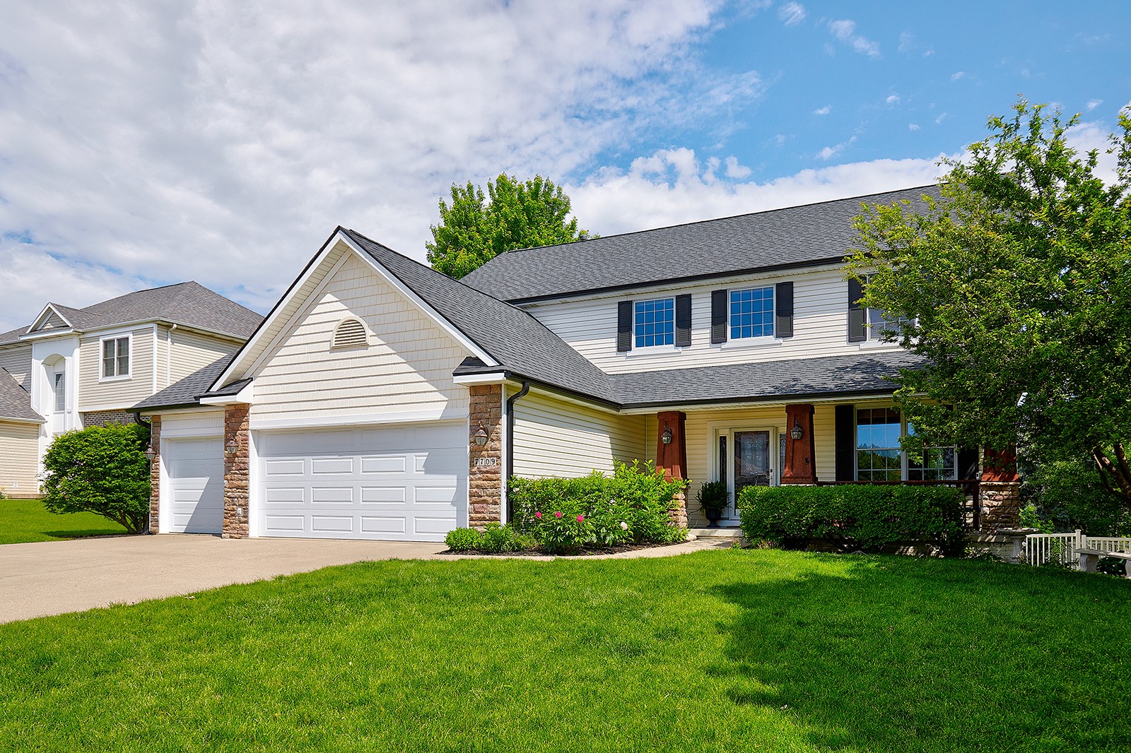 7709 Boulder Drive, West Des Moines, Iowa image 2