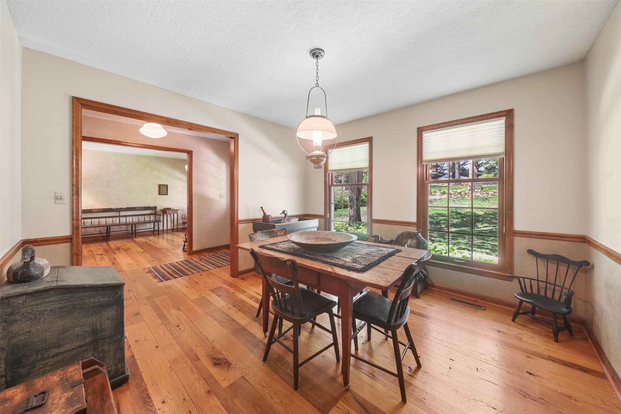 1570 S Lakeview Drive