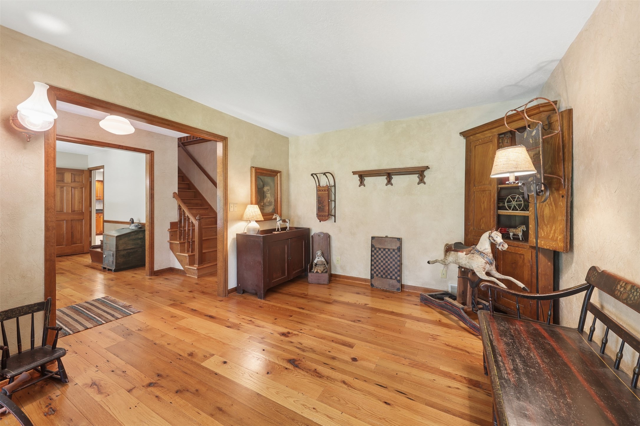 1570 S Lakeview Drive