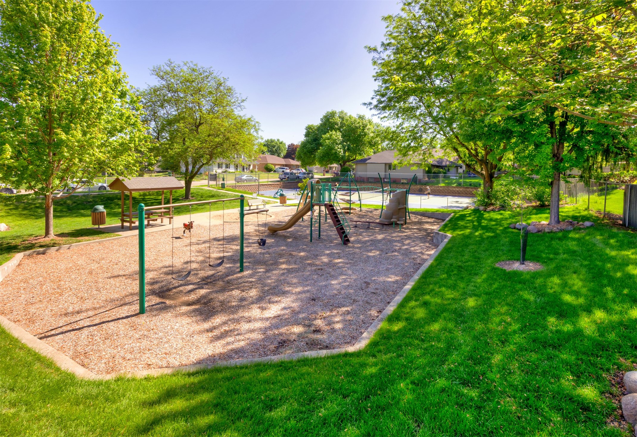 10760 Elmcrest Drive, Clive, Iowa image 30