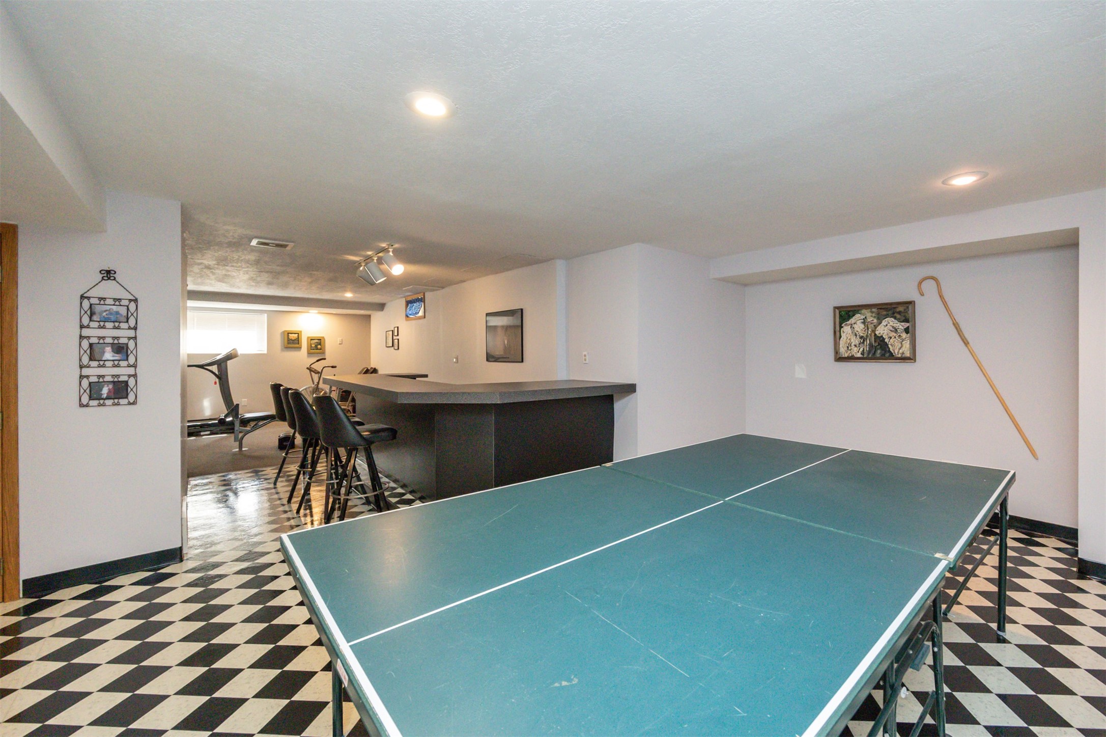 10760 Elmcrest Drive, Clive, Iowa image 23