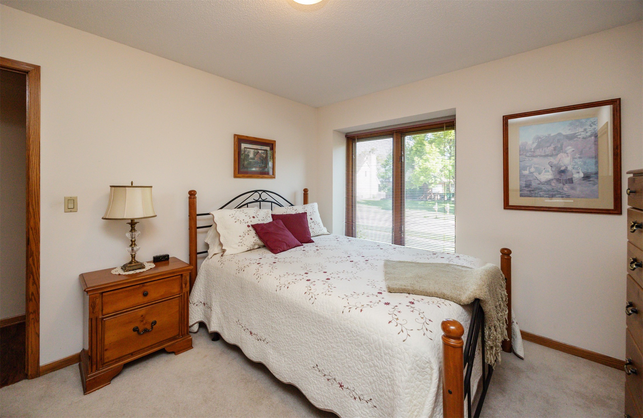 10760 Elmcrest Drive, Clive, Iowa image 21