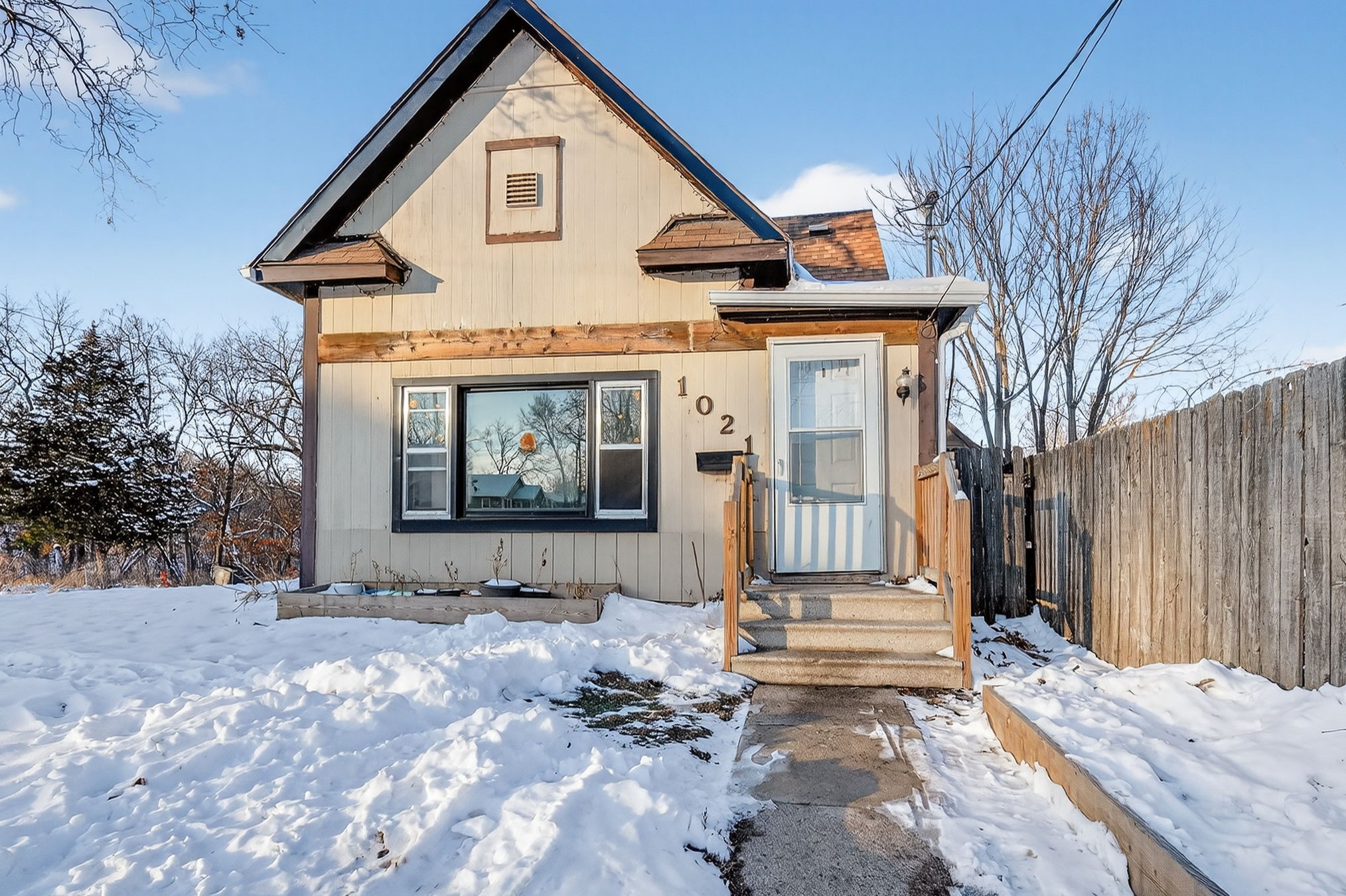 1021 Franklin Avenue