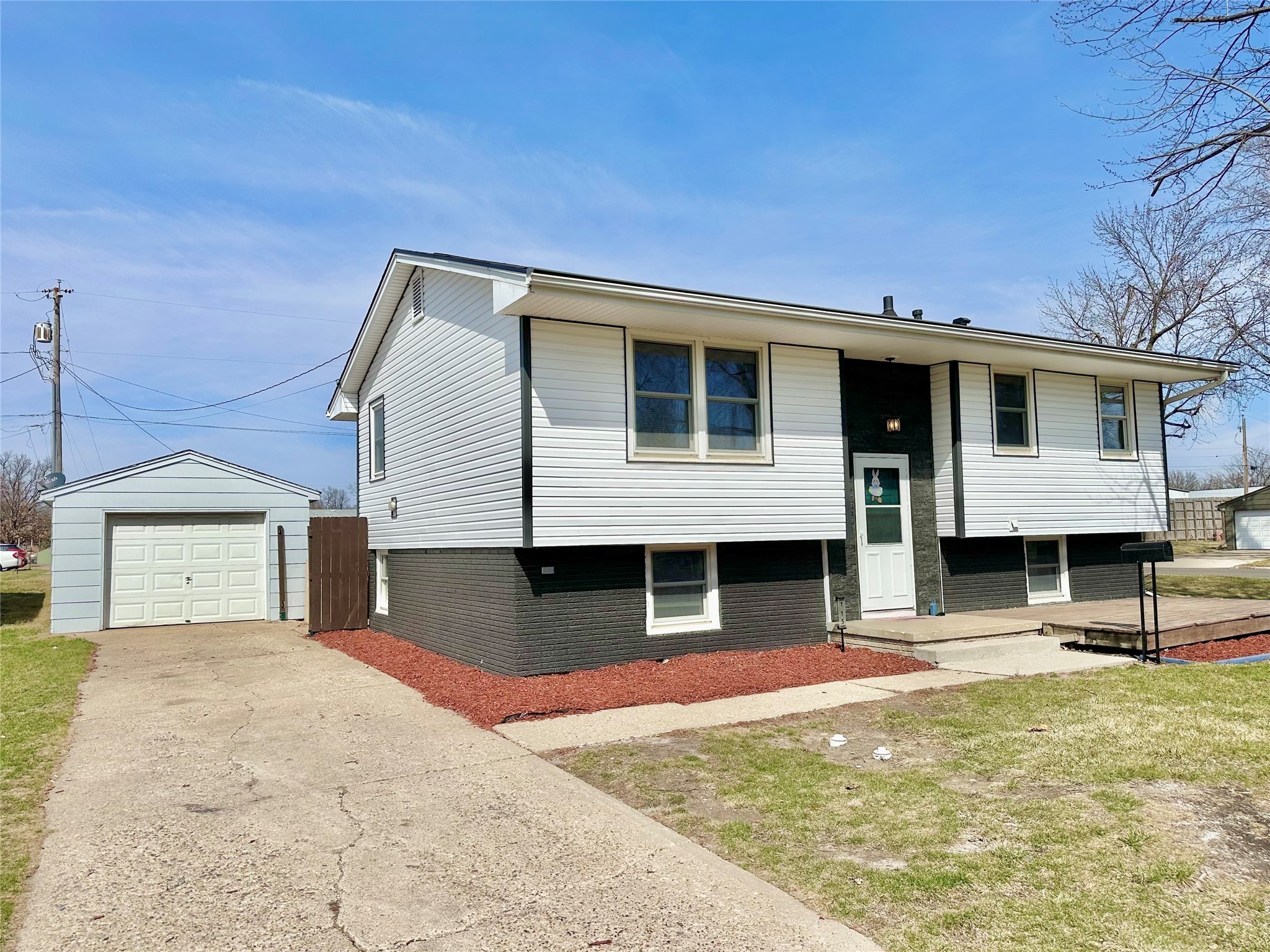 115 9th Street, Altoona, Iowa image 2
