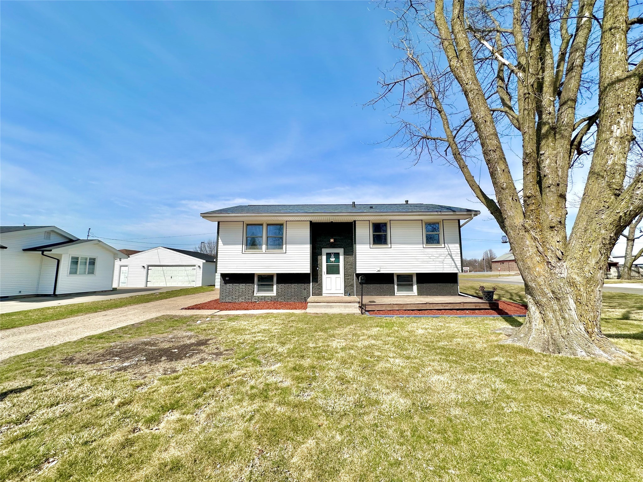 115 9th Street, Altoona, Iowa image 3