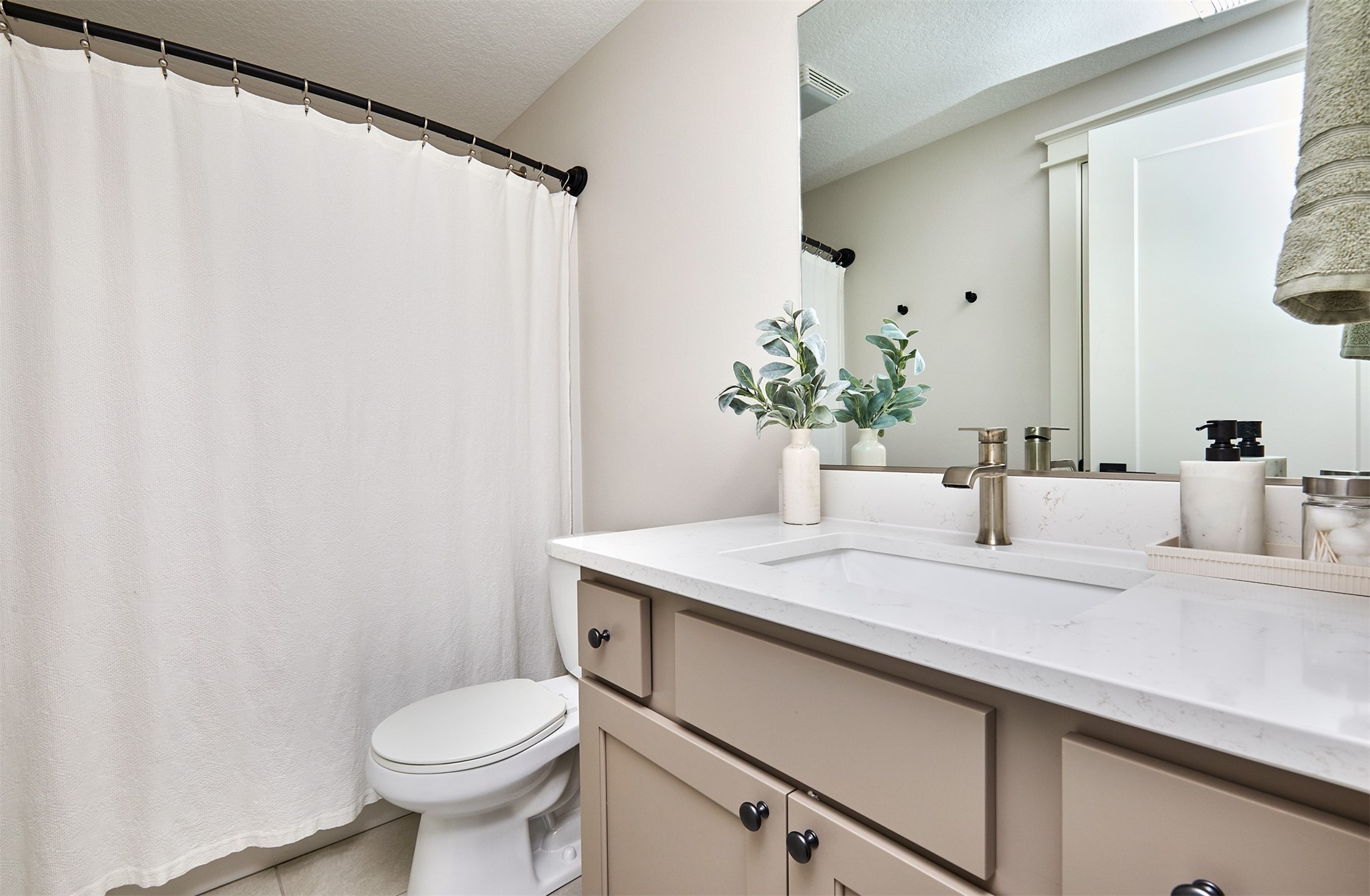 455 NW Ashley Circle, Waukee, Iowa image 32