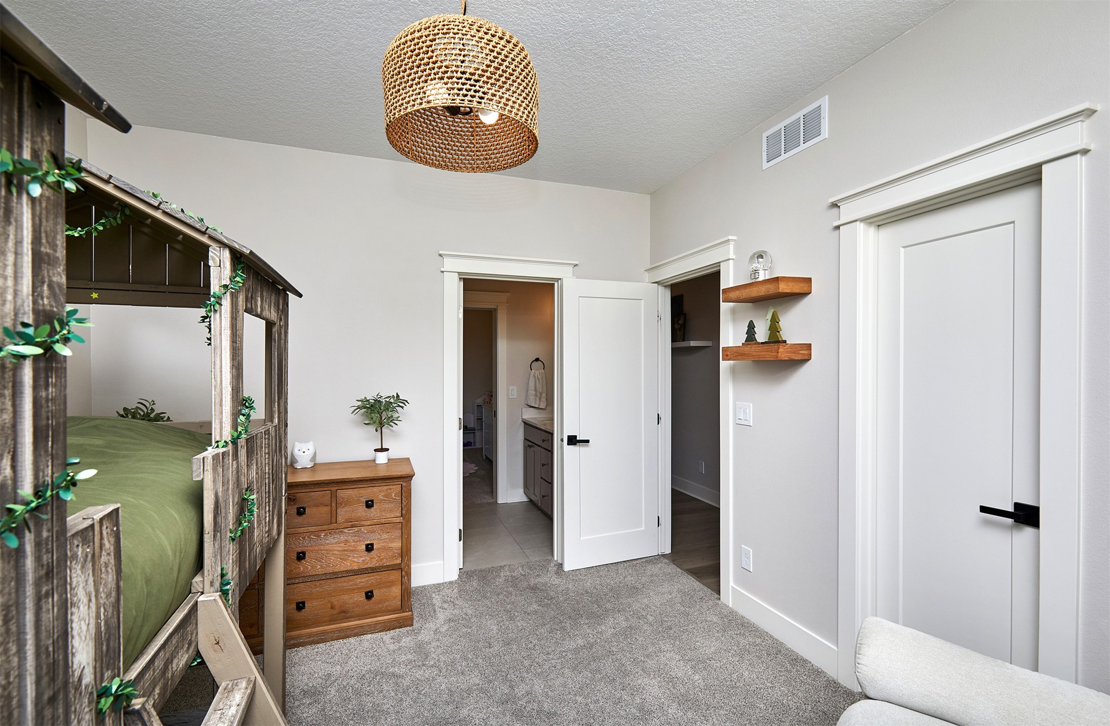 455 NW Ashley Circle, Waukee, Iowa image 21