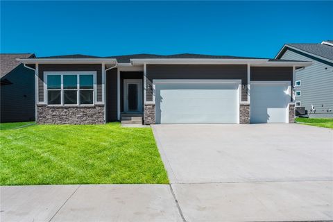 Single Family Residence in Bondurant IA 224 11th Court.jpg