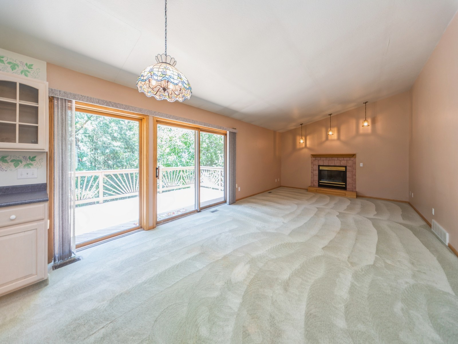 1406 Woodland Drive
