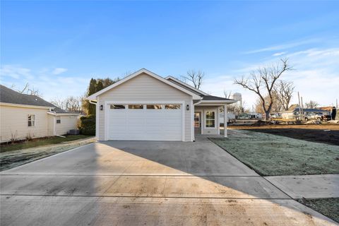 Homes For Sale - 210 N Union Street<br/> Madrid, IA 50156