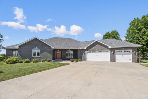1315 245th Place Pella IA 50219