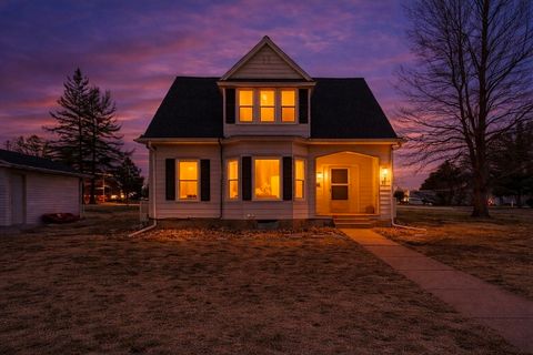 Homes For Sale - 301 NE 2nd Street<br/> Boone County, Ogden, IA 50212