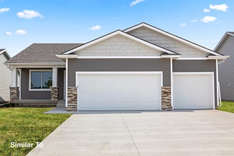 Homes For Sale - 1642 22nd Avenue<br/> Altoona, IA 50009