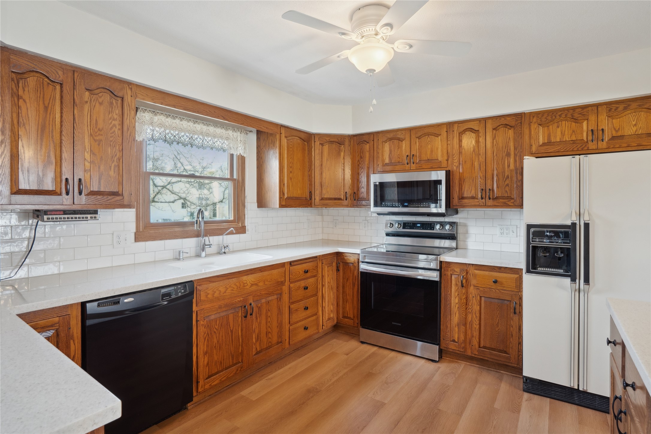 1829 Stoecker Street, Grinnell, Iowa image 11