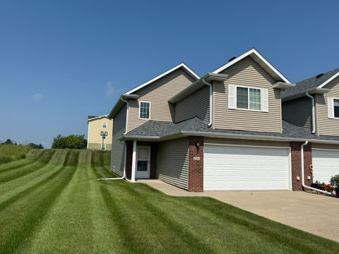 Condo For Sale - 244 4th Avenue<br/> Grinnell, IA 50112