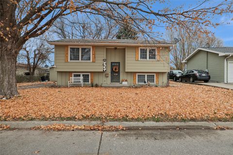 1008 N 8th Avenue E Newton IA 50208