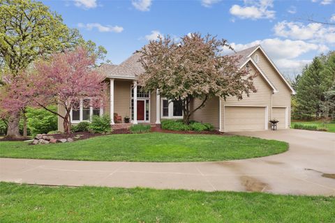 980 SE Browns Woods Drive West Des Moines IA 50265