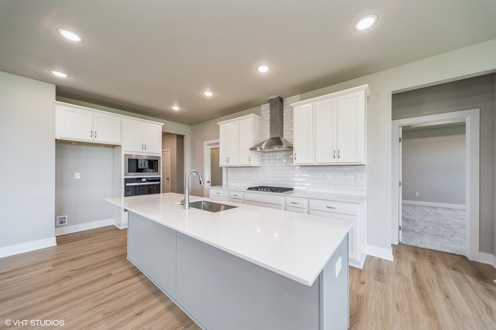 10123 NW 68th Avenue