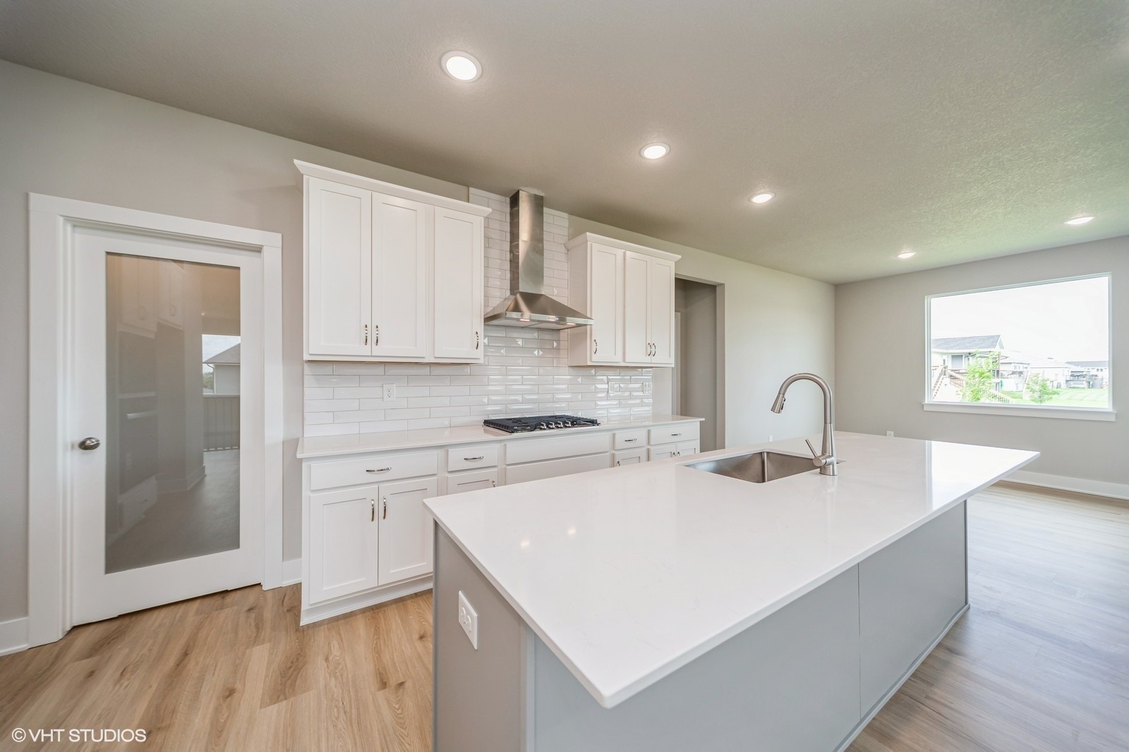 10123 NW 68th Avenue